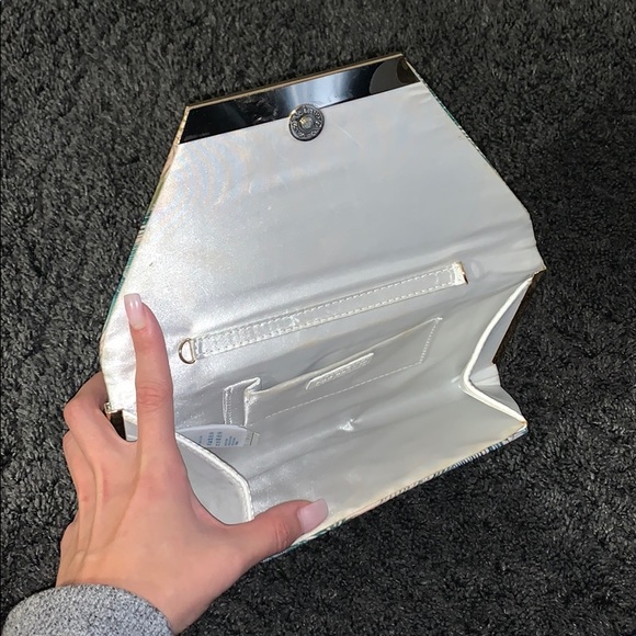 Call It Spring clutch - Picture 3 of 3